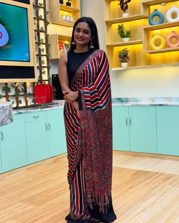 Multy_Color_Color_1_Minute_Ready_to_Wear_Digitial_Printed_Crape_Silk_Saree