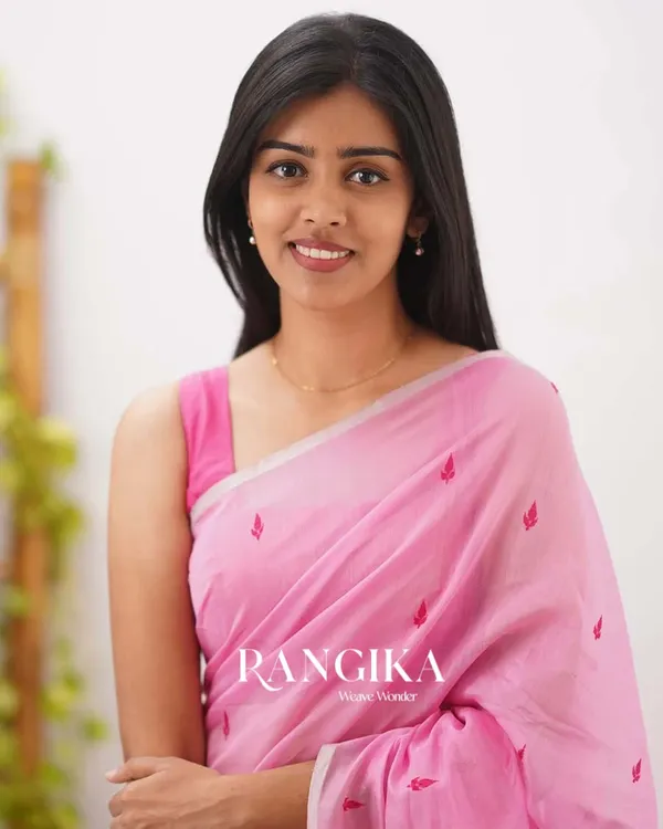 Pink_Color_Cotton_Silk_Saree_with_Calssy_Blouse_and_tassels
