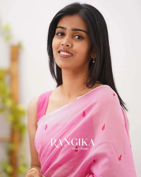 Pink_Color_Cotton_Silk_Saree_with_Calssy_Blouse_and_tassels