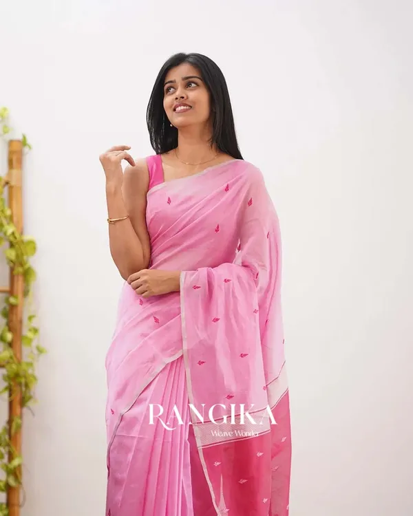 Pink_Color_Cotton_Silk_Saree_with_Calssy_Blouse_and_tassels