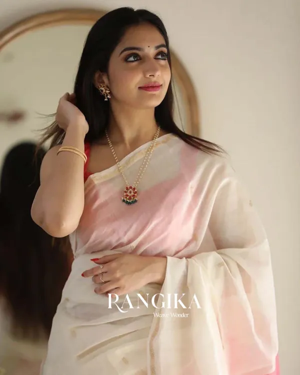 White_Color_Premium_Cotton_Silk_Saree_With_Classy_Blouse_and_tassels