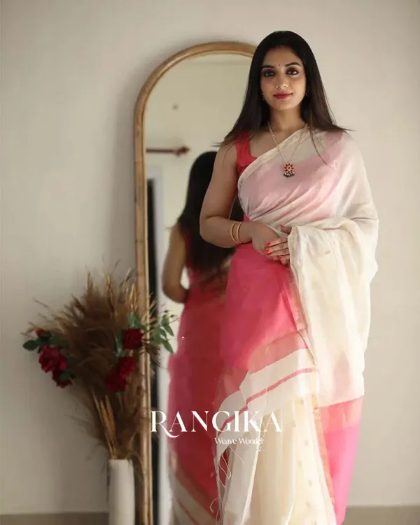 White_Color_Premium_Cotton_Silk_Saree_With_Classy_Blouse_and_tassels
