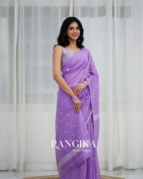 Lavender_Color_Cotton_Silk_Saree_with_Calssy_Blouse_and_tassels