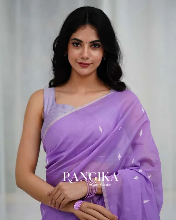 Lavender_Color_Cotton_Silk_Saree_with_Calssy_Blouse_and_tassels