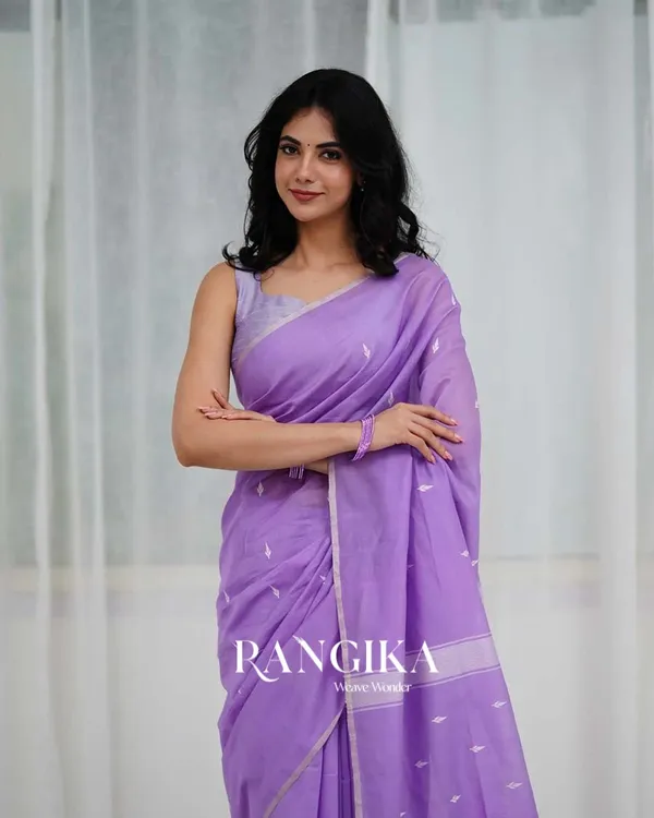 Lavender_Color_Cotton_Silk_Saree_with_Calssy_Blouse_and_tassels