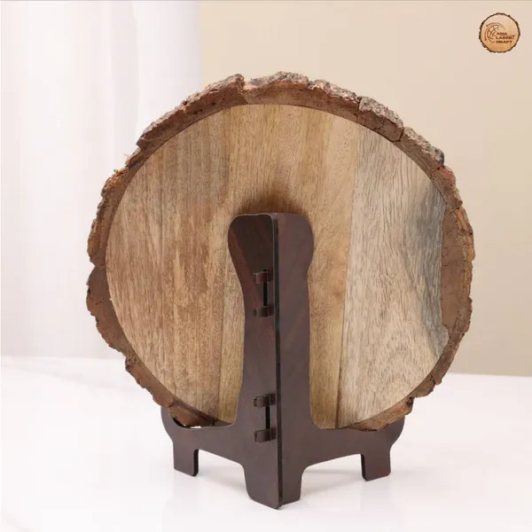 Customizable_Engraved_On_Wood_Photo_Frame_–_Round_Shape