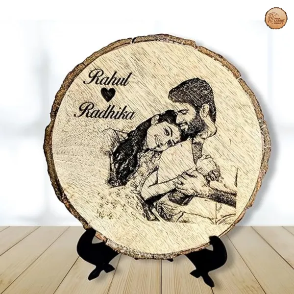 Customizable_Engraved_On_Wood_Photo_Frame_–_Round_Shape
