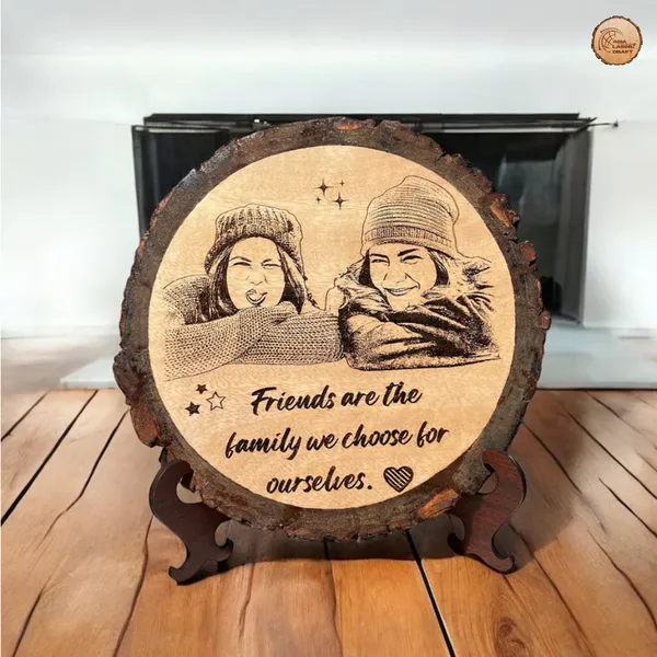 Customizable_Engraved_On_Wood_Photo_Frame_–_Round_Shape