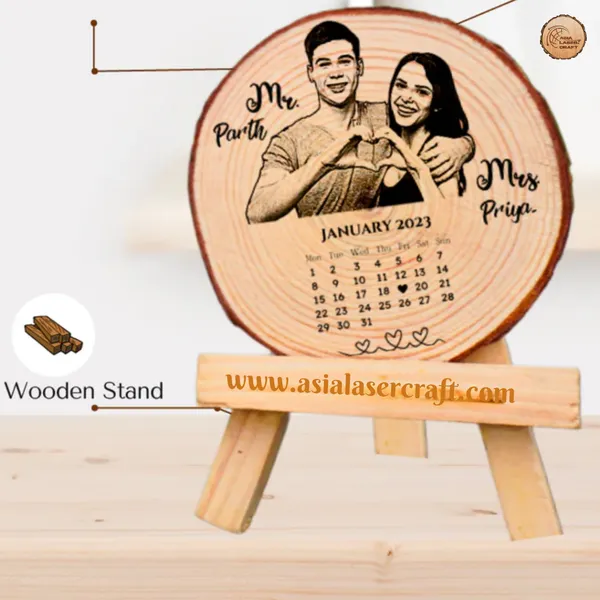 Customizable_Engraved_On_Wood_Photo_Frame_–_Round_Shape