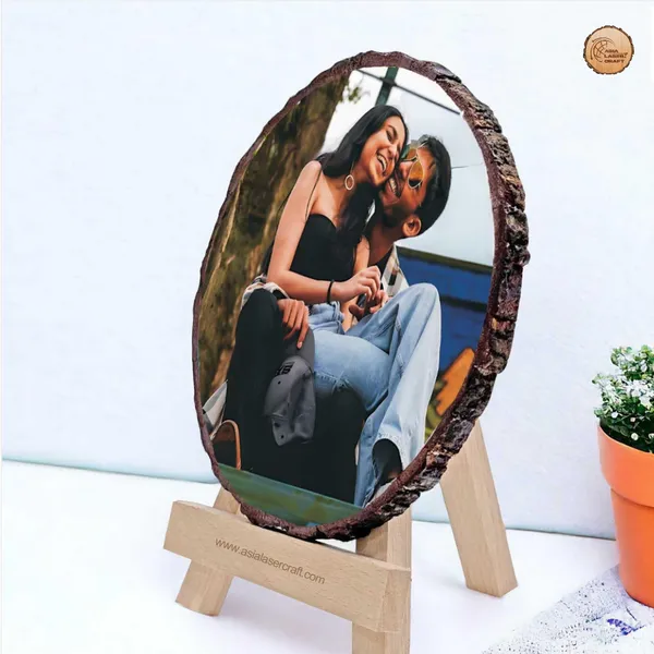 Customizable_UV_Printed_Photo_Frame_–_Round_Shape_|_Engraved_On_Wood