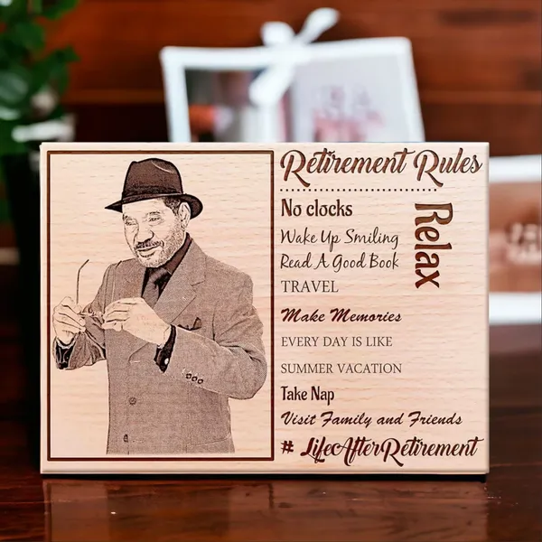 Years_Of_Dedication_Engraved_On_Wood_Frame_For_Retirement