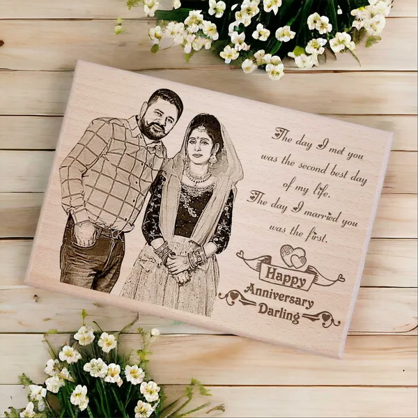 Customizable_Couple_Photo_Engraved_On_Wood_Frame_For_1St_Anniversary