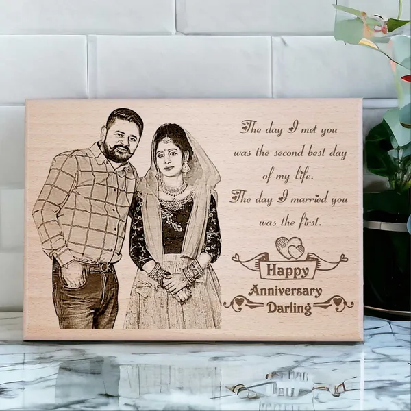 Customizable_Couple_Photo_Engraved_On_Wood_Frame_For_1St_Anniversary