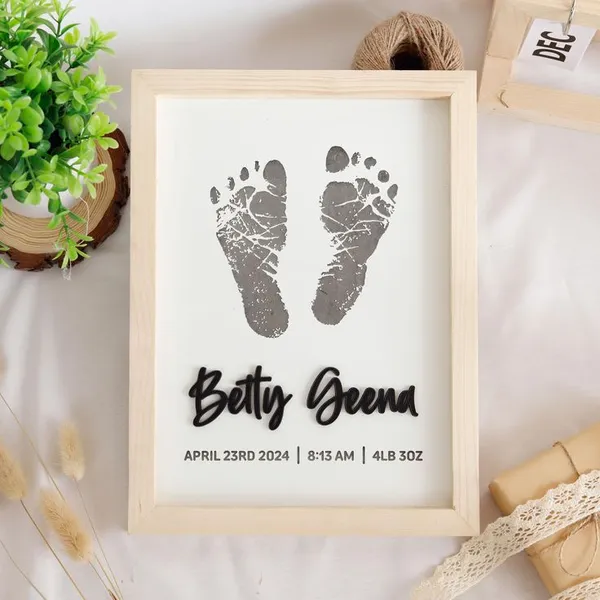 Newborn_Footprint_Engraved_On_Wood_Frame_For_1St_Birthday