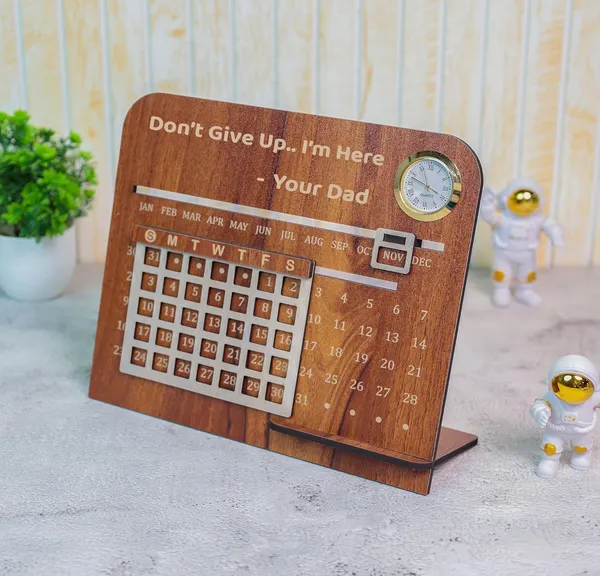 Customizable_Calendar_Engraved_On_Wood_Desk_Frame_For_For_Desk