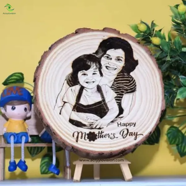 Customizable_Engraved_On_Wood_Photo_Frame_–_Round_Shape