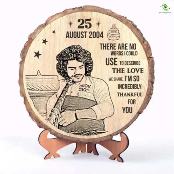 Customizable_Engraved_On_Wood_Photo_Frame_–_Round_Shape