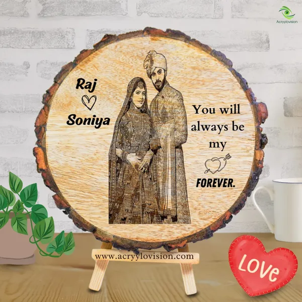 Customizable_Engraved_On_Wood_Photo_Frame_–_Round_Shape