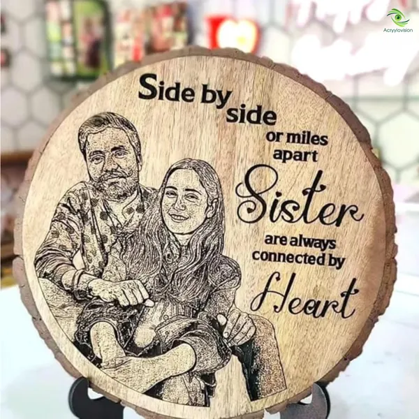 Customizable_Engraved_On_Wood_Photo_Frame_–_Round_Shape