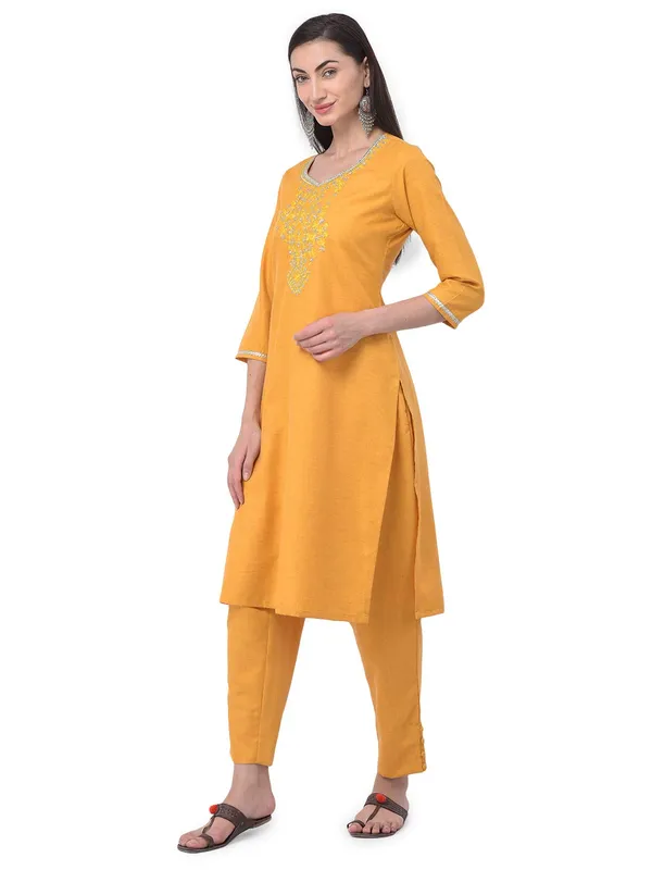 Orange_Viscose_Premium_&_Elegant_Kurta_&_Pant_For_Women
