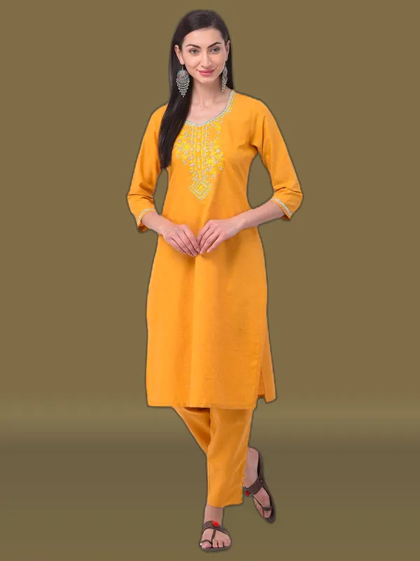 Orange_Viscose_Premium_&_Elegant_Kurta_&_Pant_For_Women