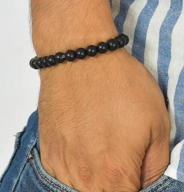 Matte_Black_Onyx_(Black_Beads)