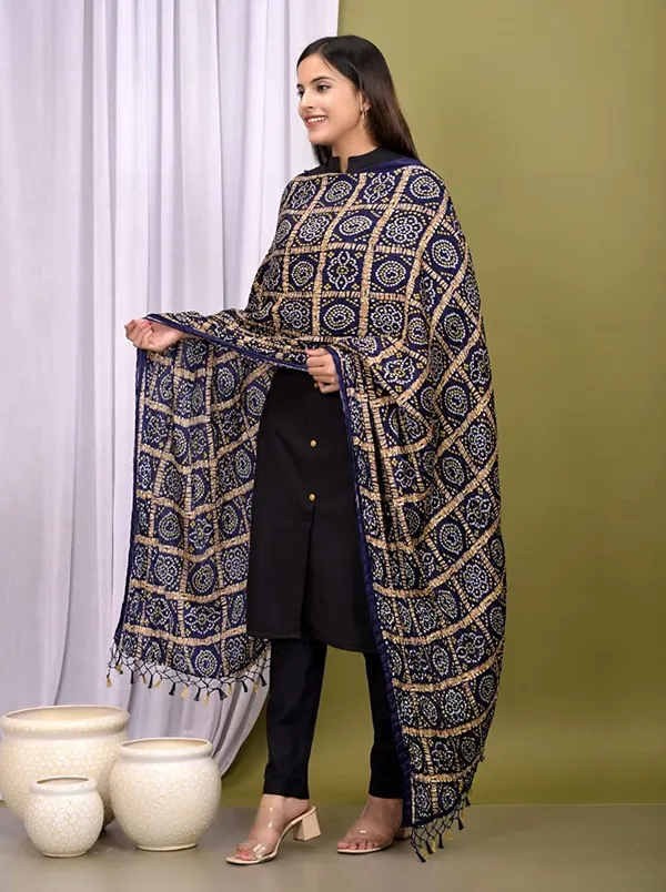 Women_Silk_Bandhej_Dupatta