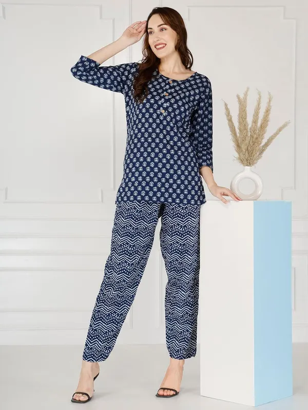 Women_S_Rayon_Night_Suit_Set