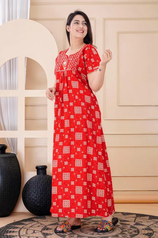 Cotton_Embroidered_Nightgown_For_Women