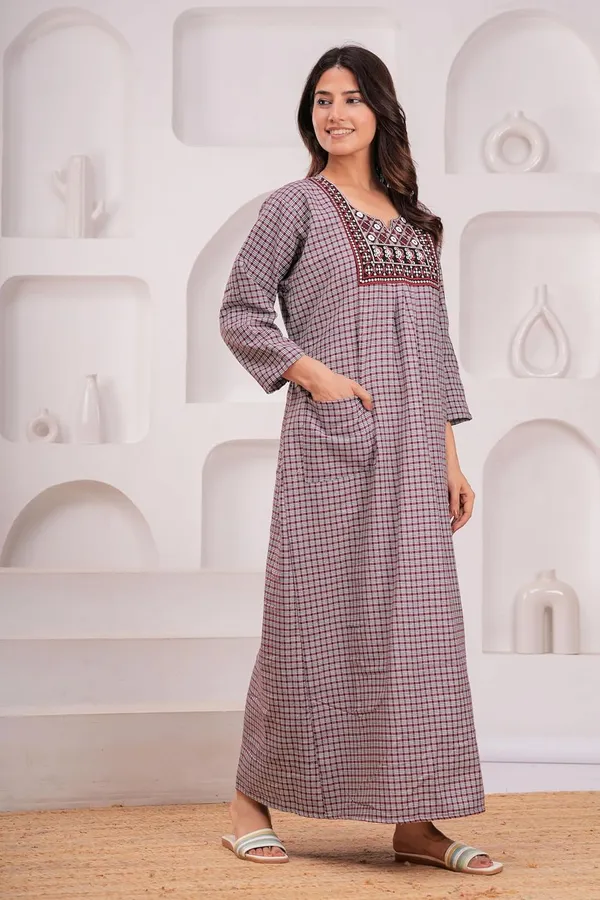 Woolen_Long_Sleeve_Nightgown_With_Pocket