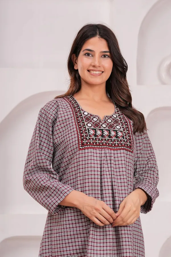Woolen_Long_Sleeve_Nightgown_With_Pocket