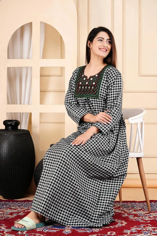 Woolen_Long_Sleeve_Night_Gown_For_Women