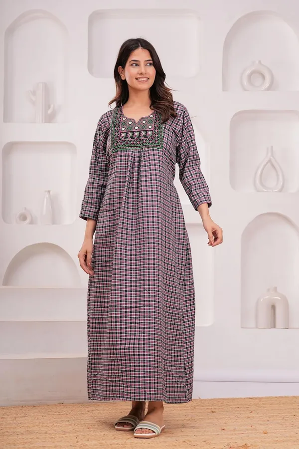 Woolen_Long_Sleeve_Night_Gown_For_Women