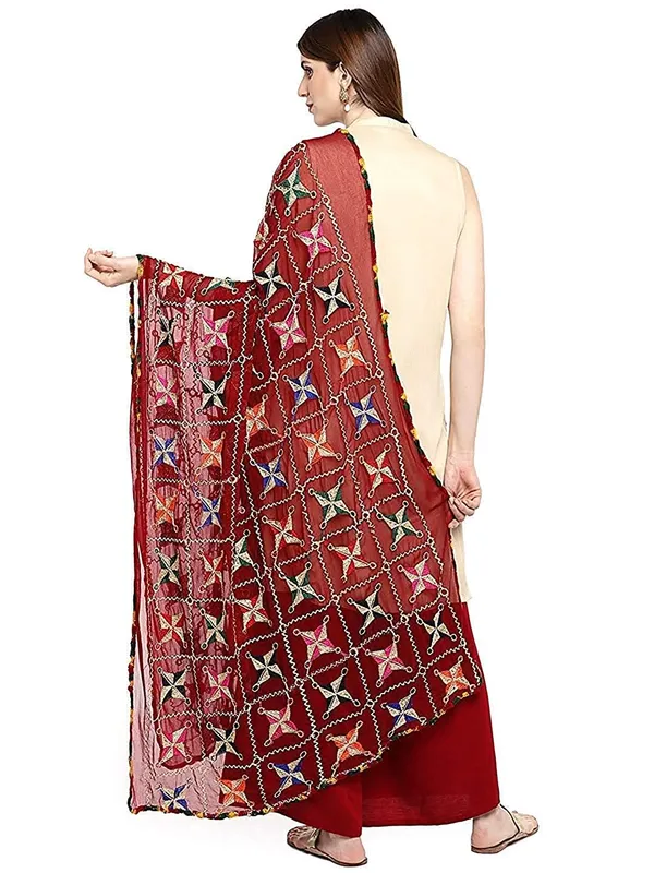 Chiffon_Dupatta_With_Phulkari_Embroidery