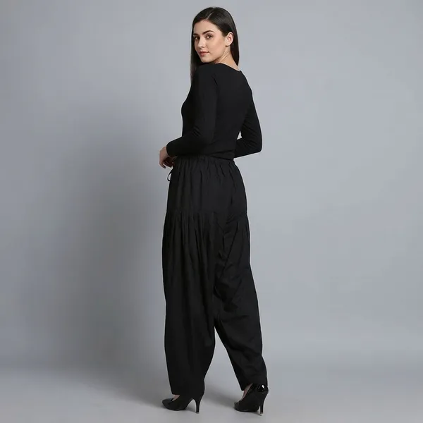 Diamo_Salwar_Pants_With_Drawstring_Closure