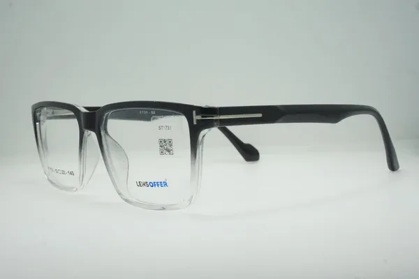 Black_&_White_Stylish_Premium_Spectacle_Frame_For_Men_&_Women