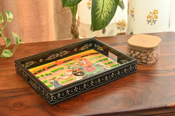 Antique_King_Procession_Handpainted_Wooden_Tray_-_Set_Of_3