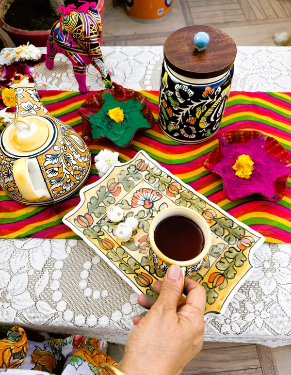 Yellow_Pottery_Multipurpose_Tray_/_Snack_Platter