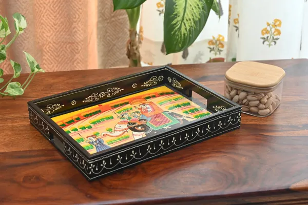 Antique_King_Procession_Handpainted_Wooden_Tray_-_Set_Of_3