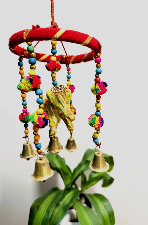 Traditional_Swingy_Sparklers_-_Chakkar_Hathi_Latkans