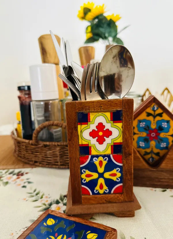Timeless_Mosaic_Multifunctional_Holder_Stand