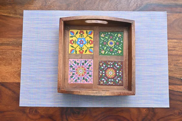 Timeless_Mosaic:_Handcrafted_Sheesham_Tray_(Serves_4)