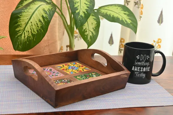 Timeless_Mosaic:_Handcrafted_Sheesham_Tray_(Serves_4)