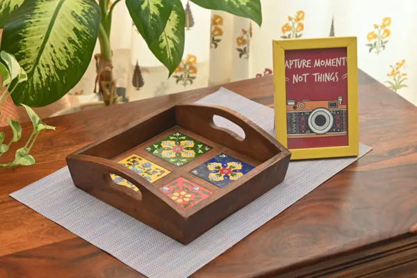 Timeless_Mosaic:_Handcrafted_Sheesham_Tray_(Serves_4)