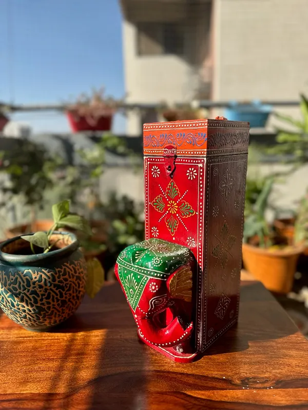 Handcrafted_Wine_Bottle_Holder_Box_-_Elephant