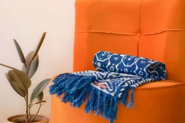 Indigo_Zigs_Organic_Jute_Cotton_Handblock_Print_Handwoven_Sofa_Throw