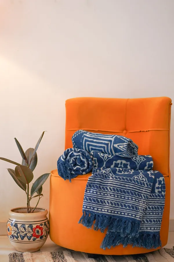 Indigo_Zigs_Organic_Jute_Cotton_Handblock_Print_Handwoven_Sofa_Throw