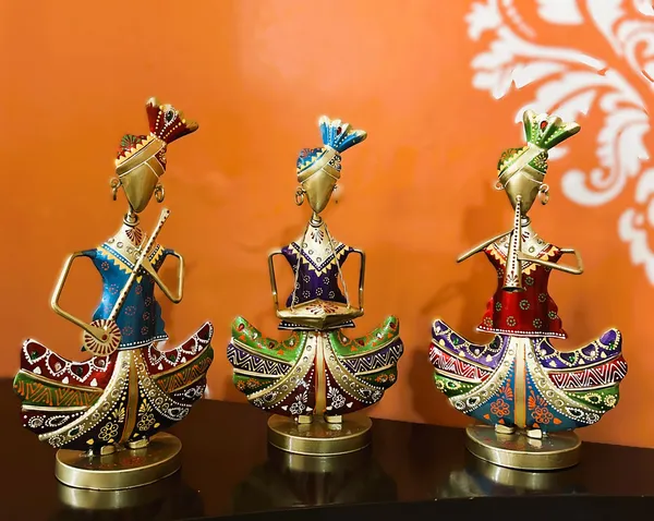 Sitting_Sardar_Dholak_Player_Warli_Art_Showpiece_-Purple
