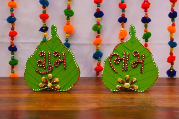 Artistic_Green_Wooden_Shubh_&_Labh
