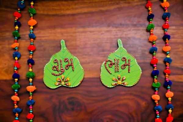 Artistic_Green_Wooden_Shubh_&_Labh